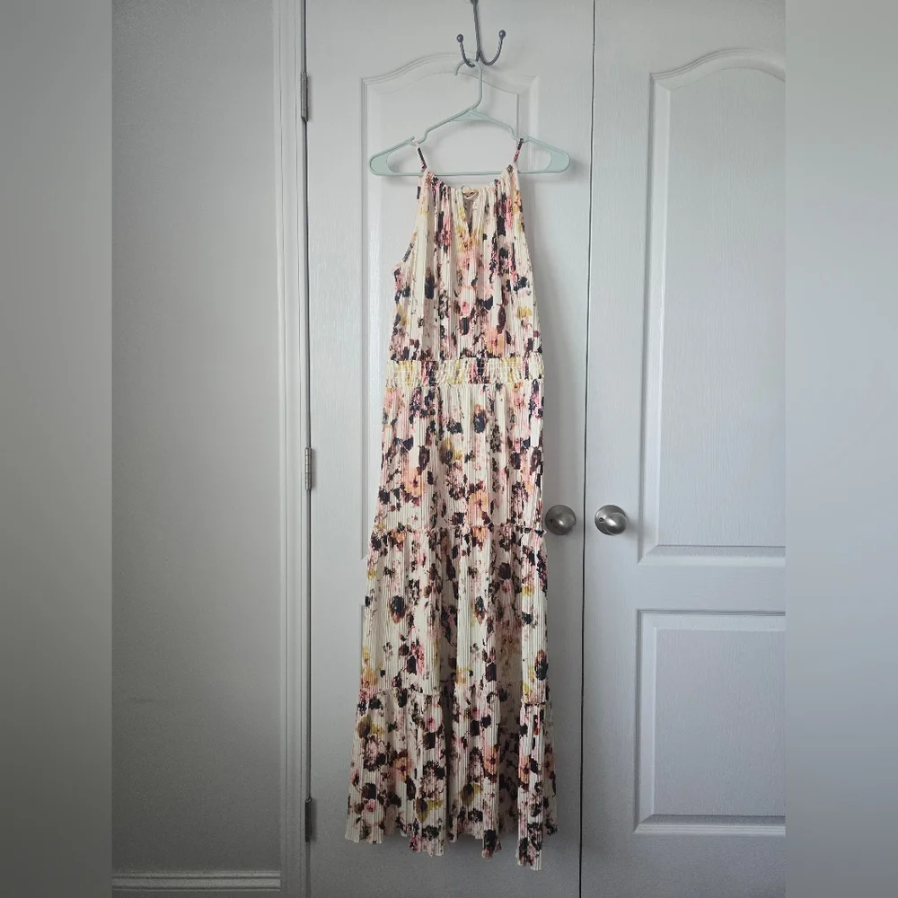 Floral Maxi Dress - Cream and Pink - Picture 2 of 5